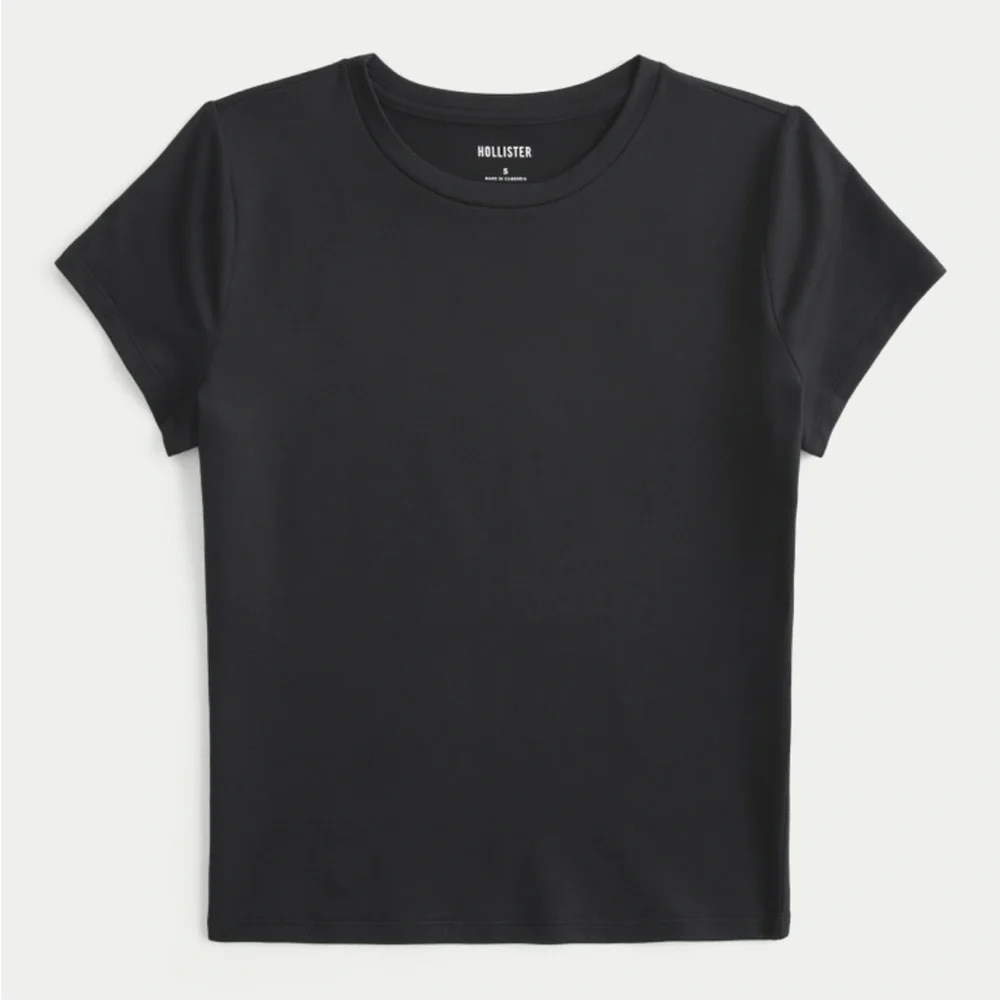 Hollister Soft Strech Seamless Baby Tee - Picture 4 of 7